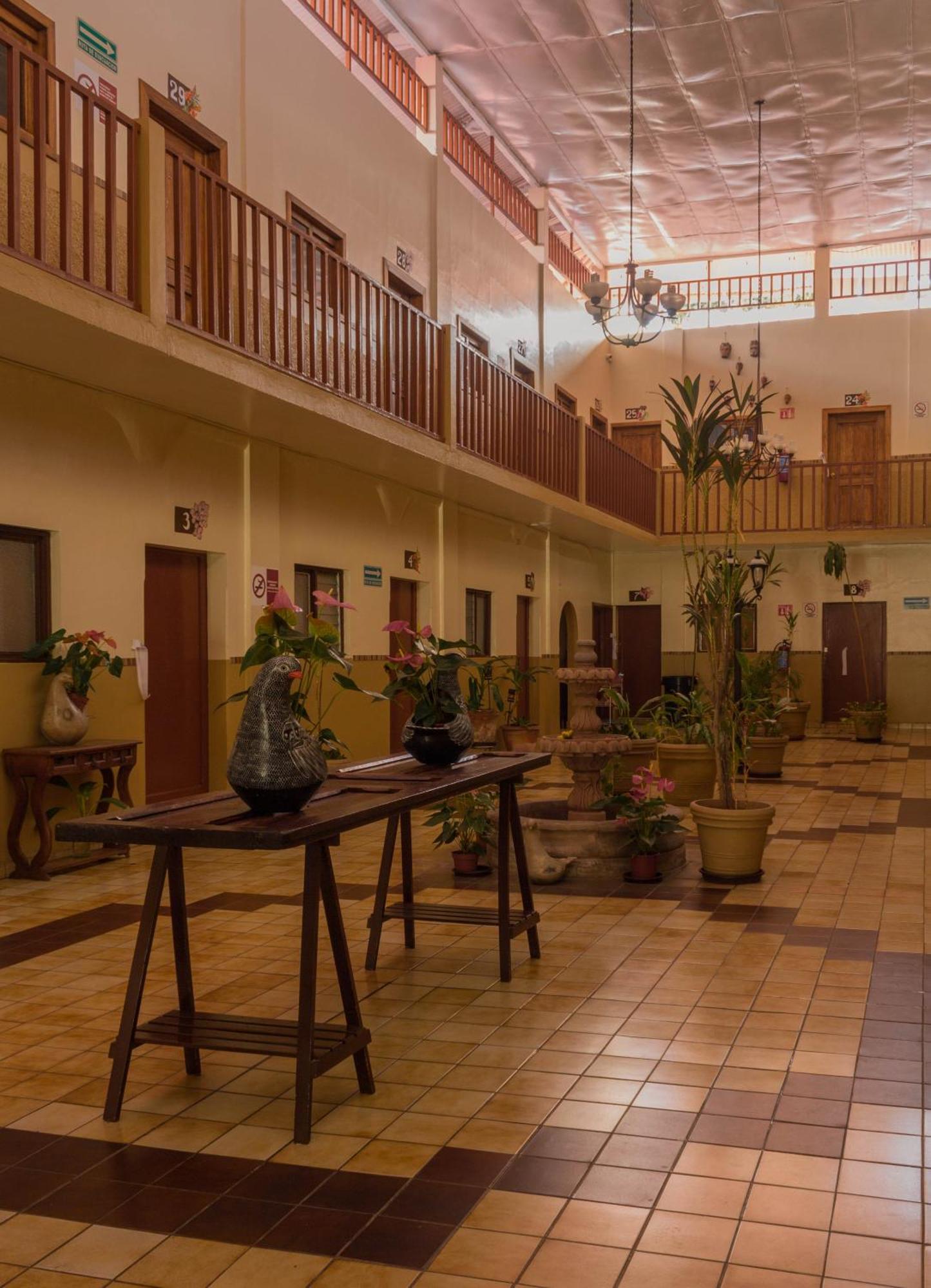 Hotel Cervantino Tapachula Exterior photo