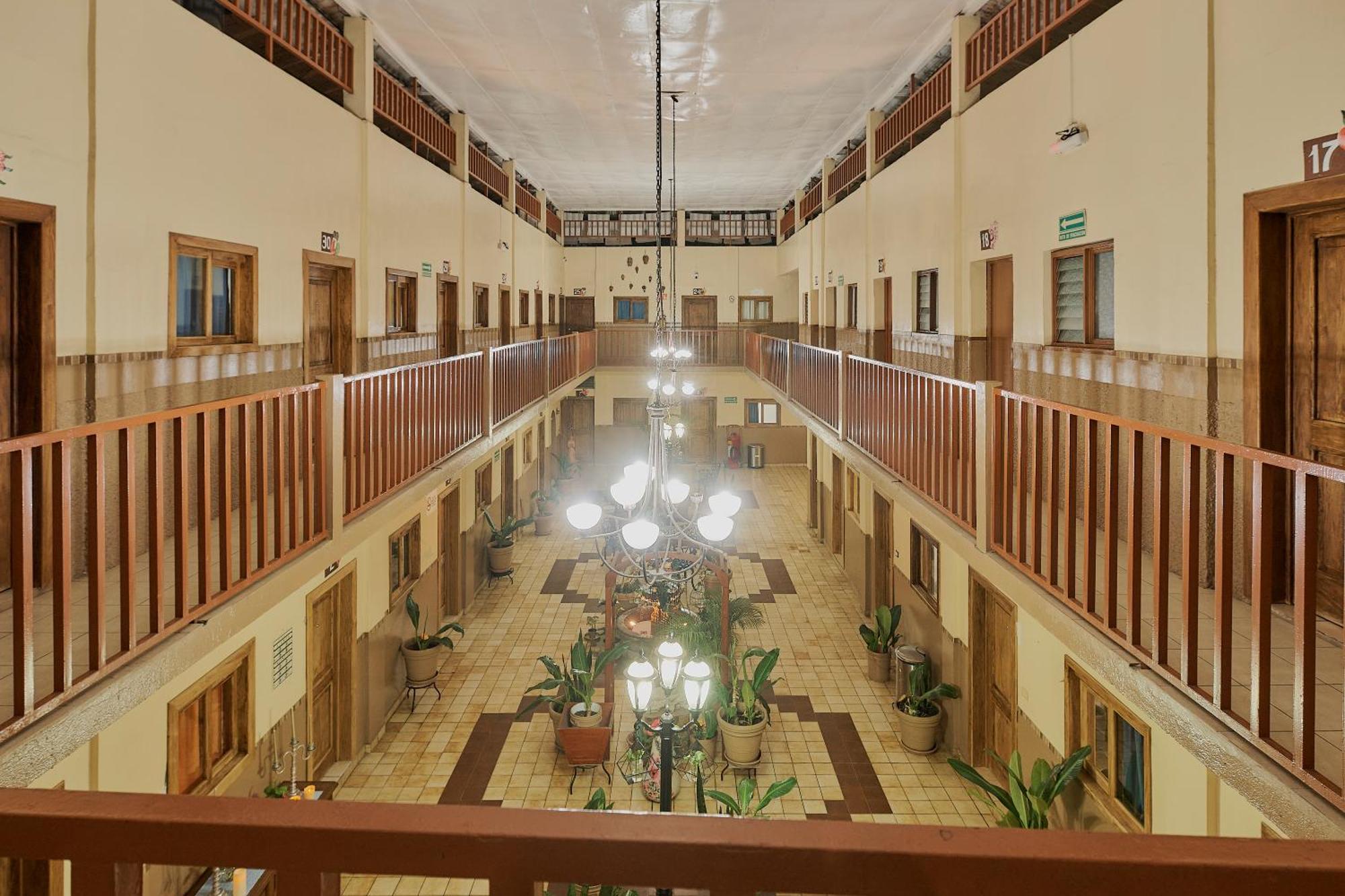 Hotel Cervantino Tapachula Exterior photo
