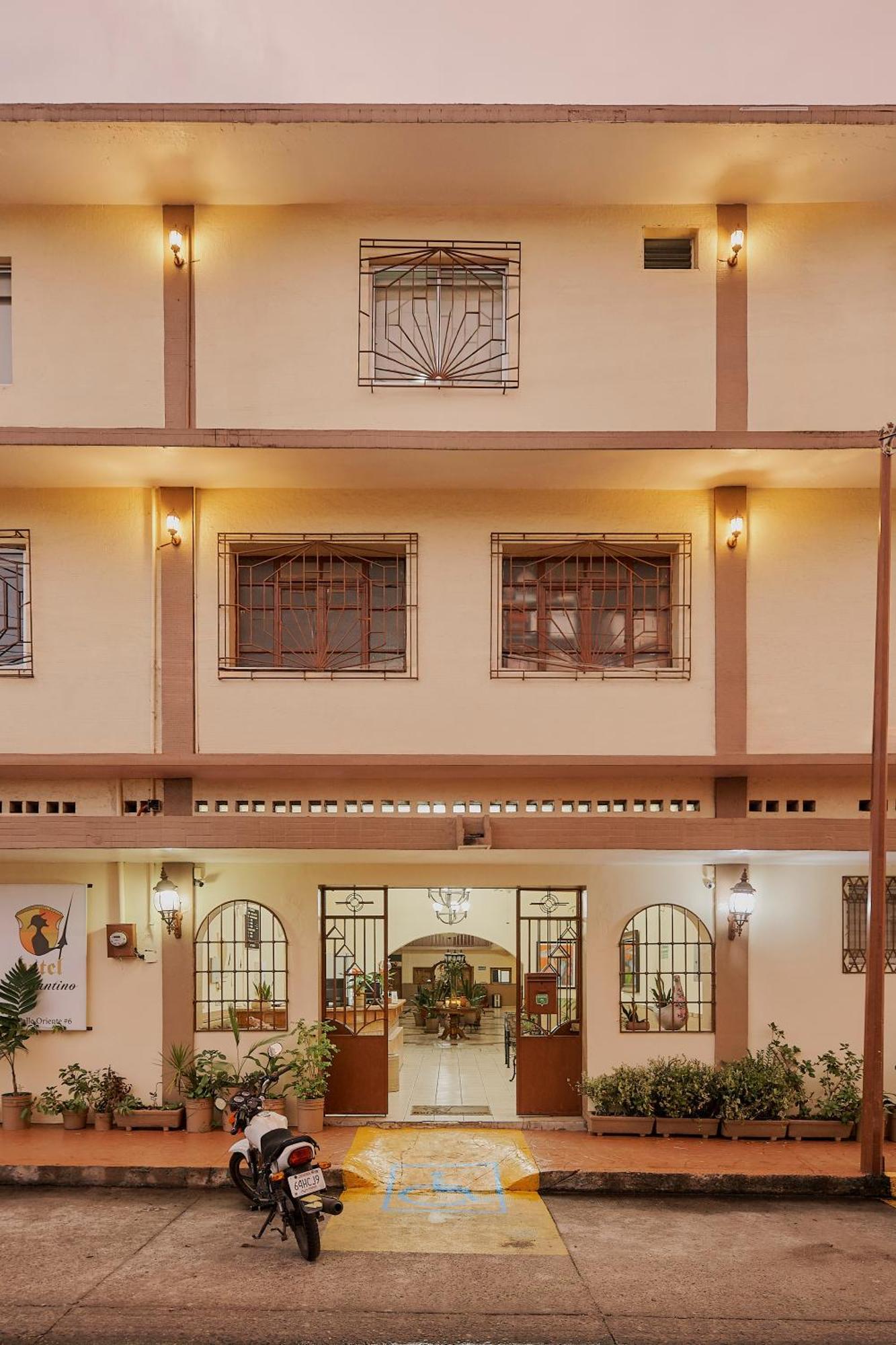 Hotel Cervantino Tapachula Exterior photo