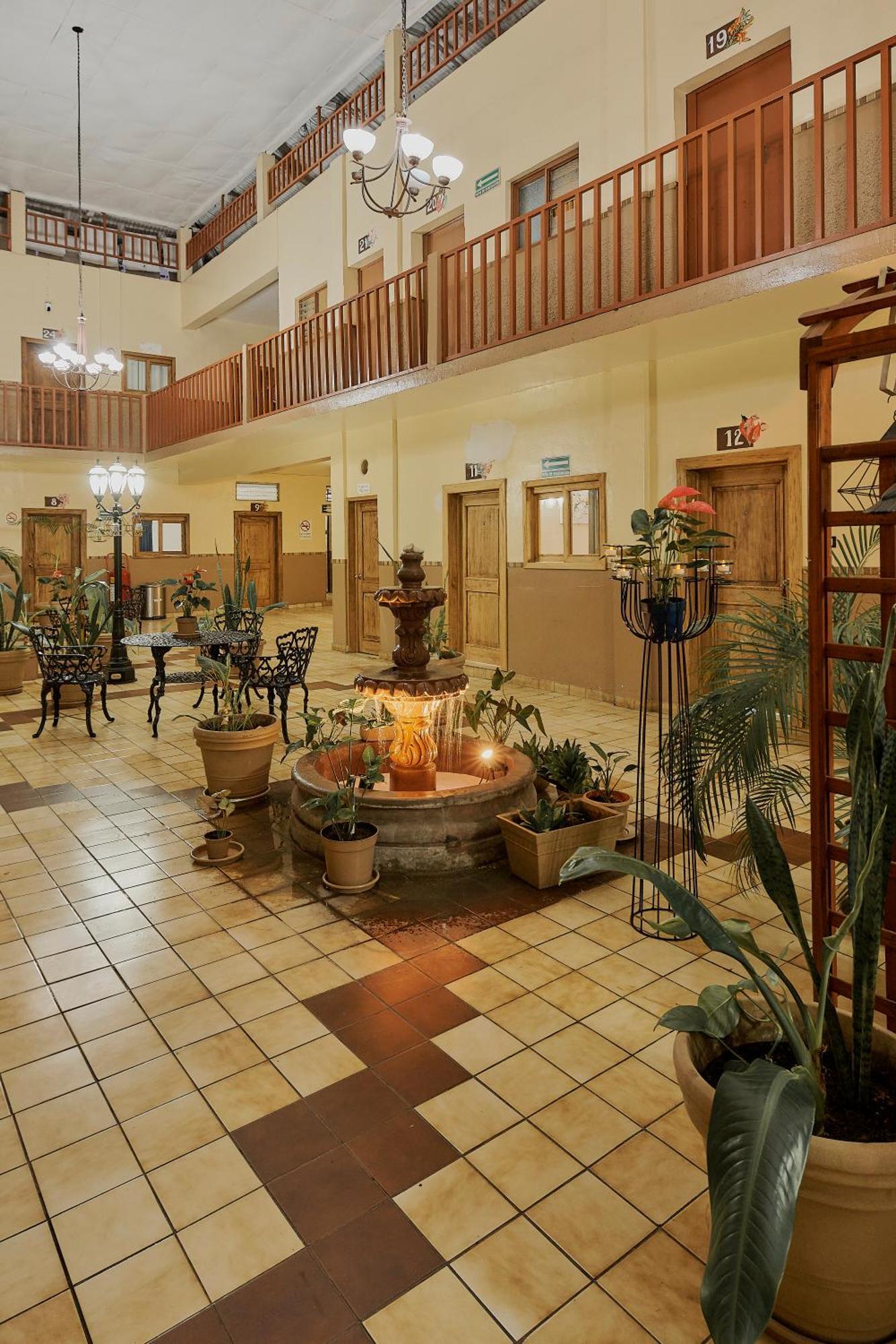 Hotel Cervantino Tapachula Exterior photo