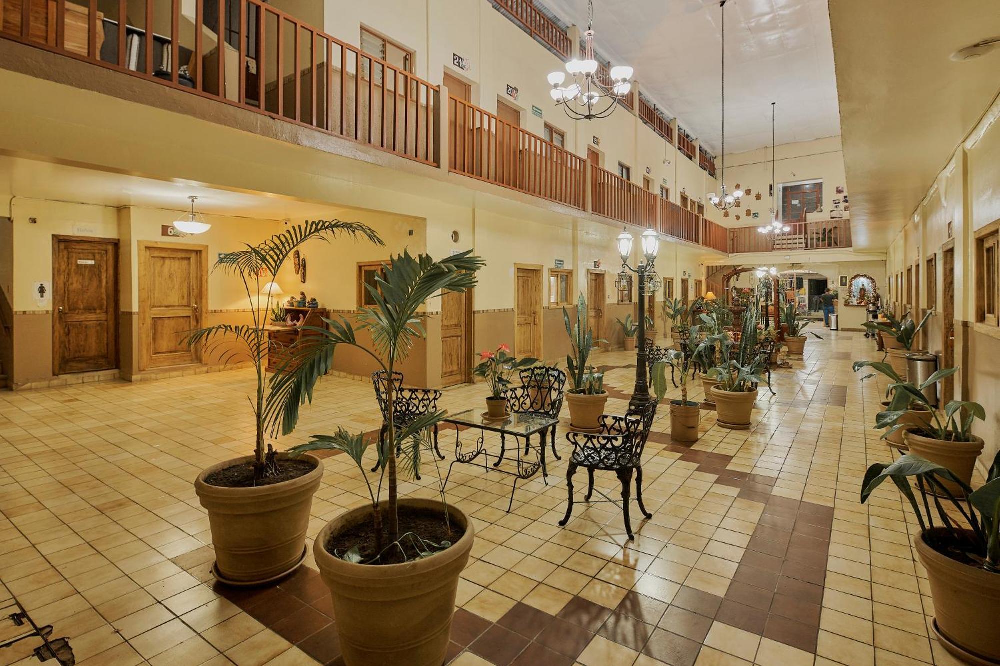 Hotel Cervantino Tapachula Exterior photo